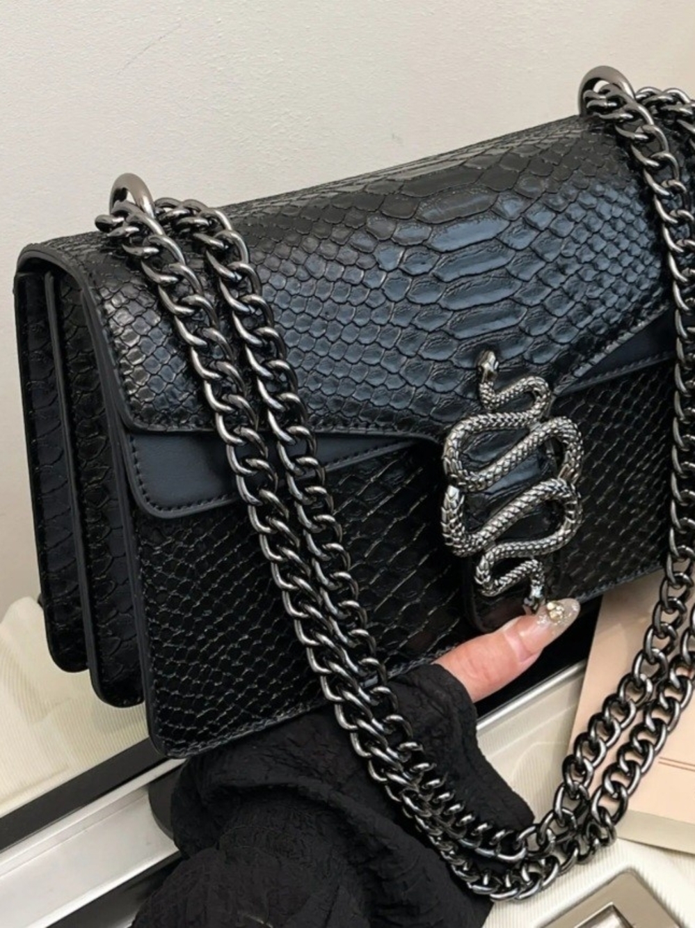 Black Snake-Embellished Chain Shoulder Bag